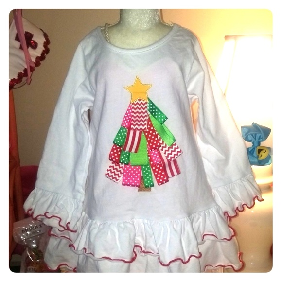 Christmas Ribbon Tree Top + Ruffles - Picture 1 of 4